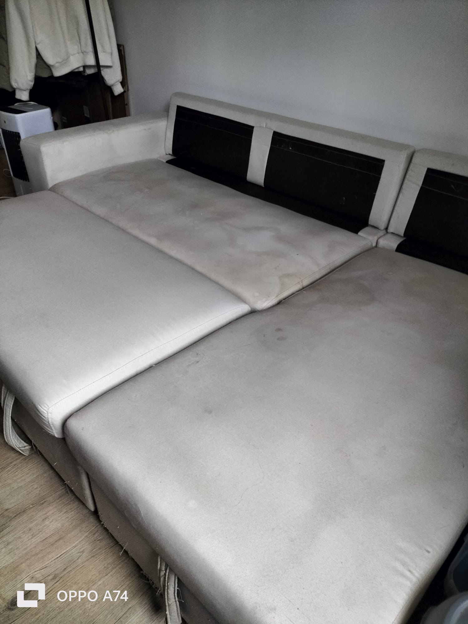 Canapé microfibre taché