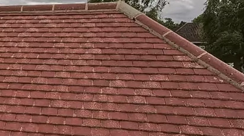 Nettoyage toiture à Changé : résultat après intervention