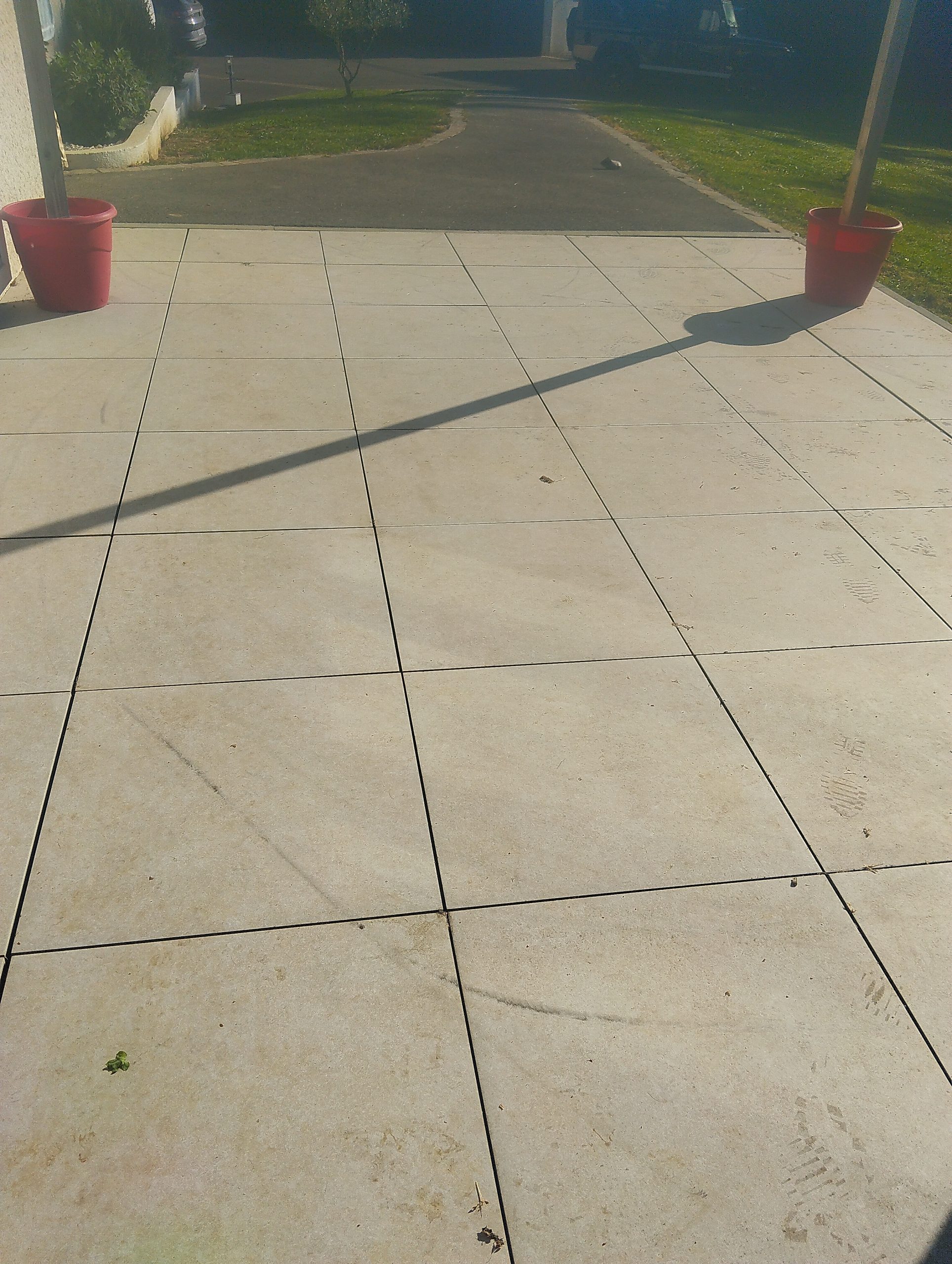 Terrasse ternie par les années