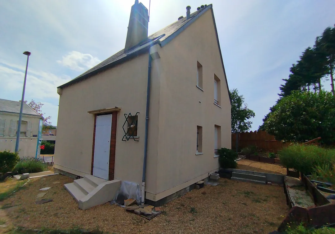 Façades latérale et arrière après leur nettoyage au Mans